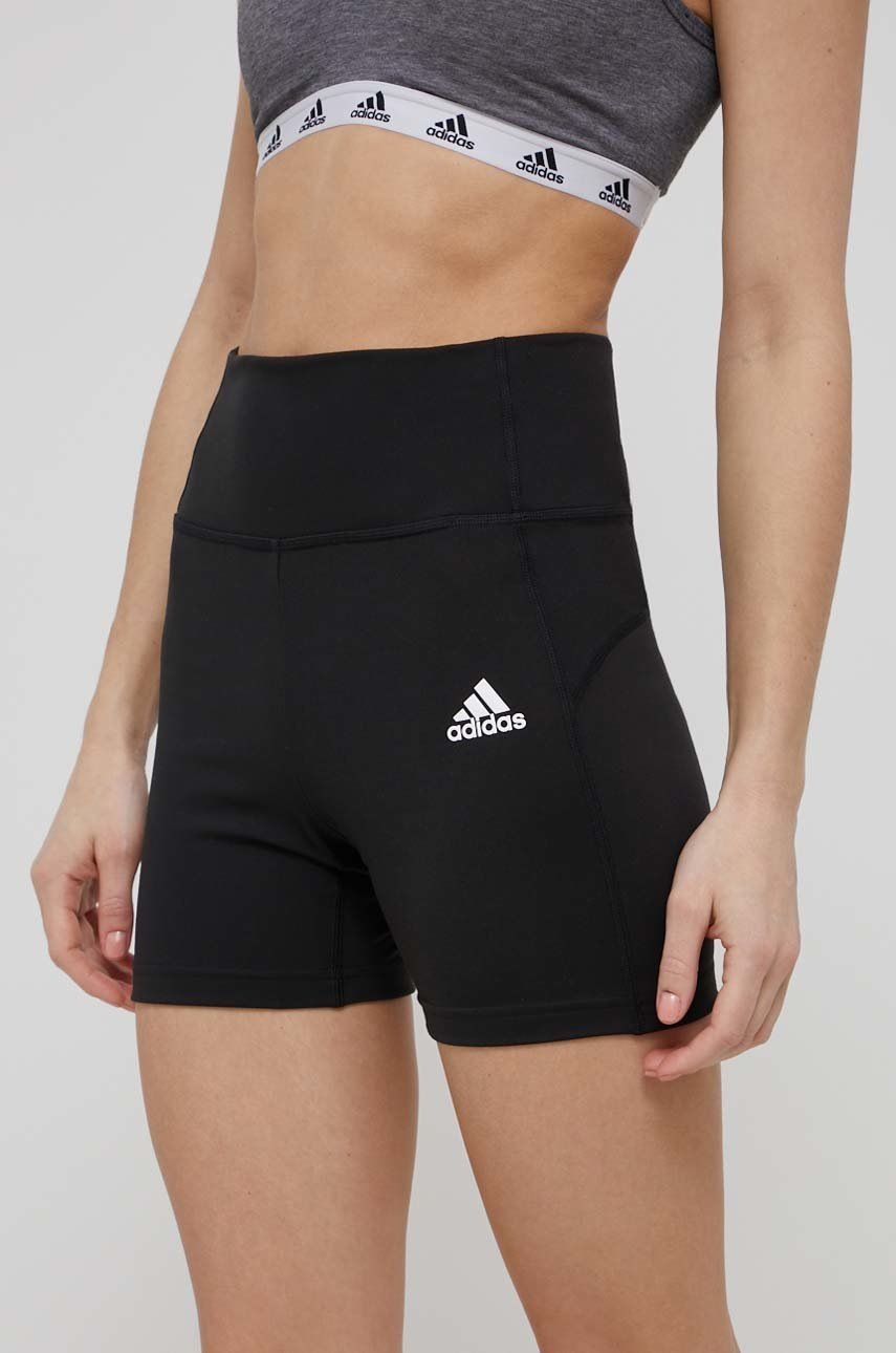 

Къс панталон за трениране adidas HE9263 дамски в черно с изчистен дизайн с висока талия, Черен