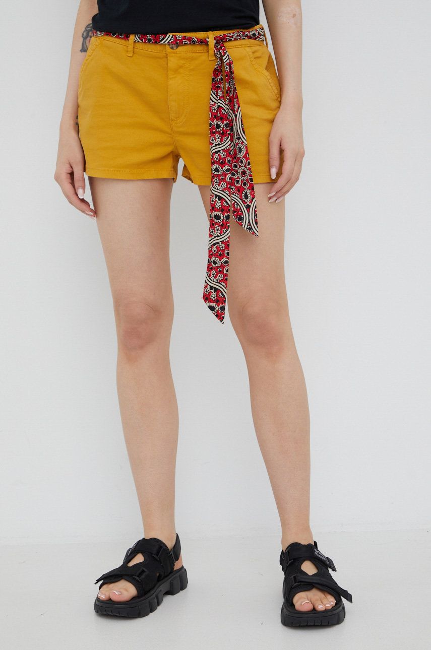 Superdry pantaloni scurti femei, culoarea galben, neted, medium waist answear.ro