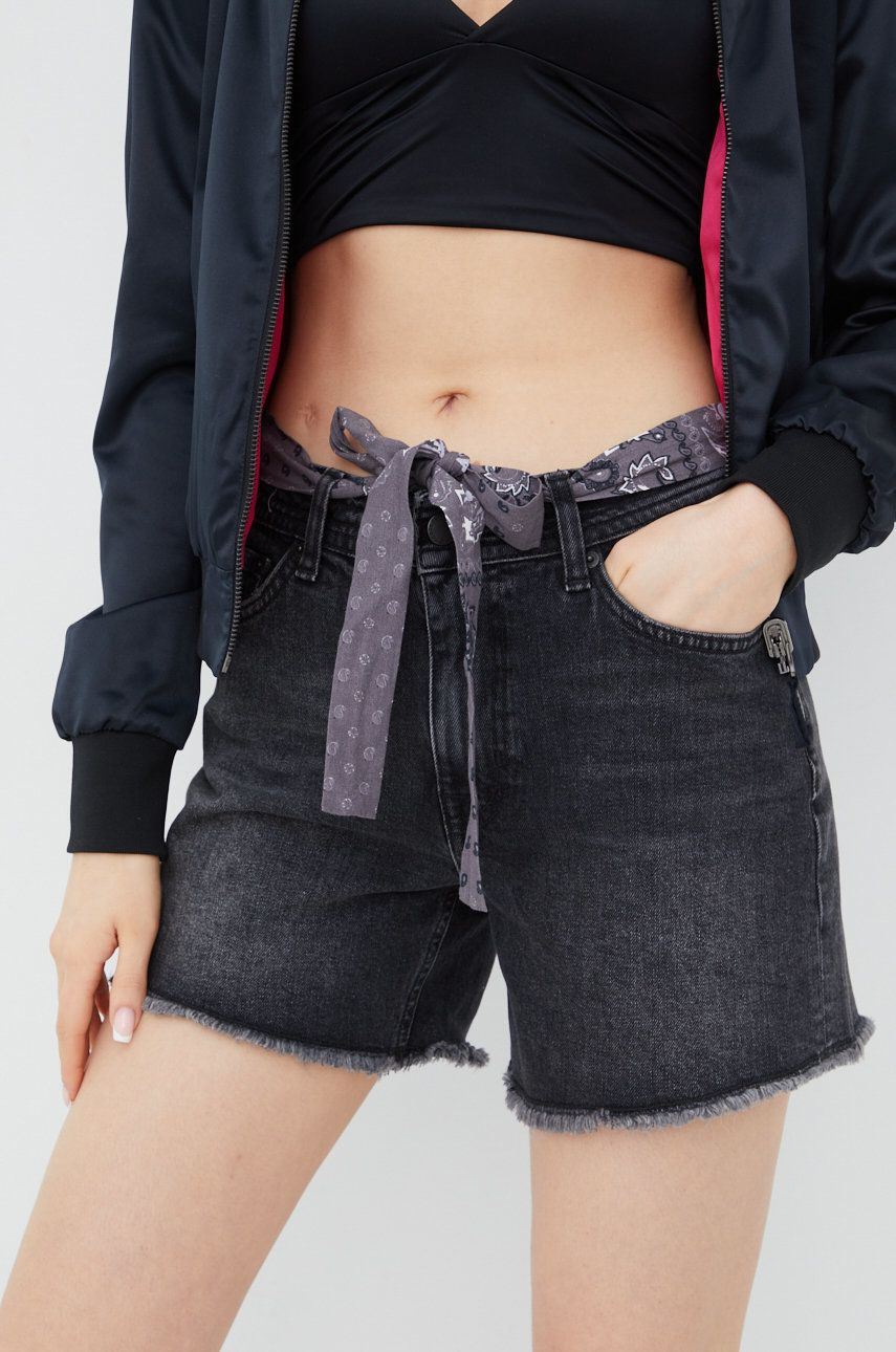 E-shop Džínové šortky Superdry dámské, šedá barva, hladké, medium waist