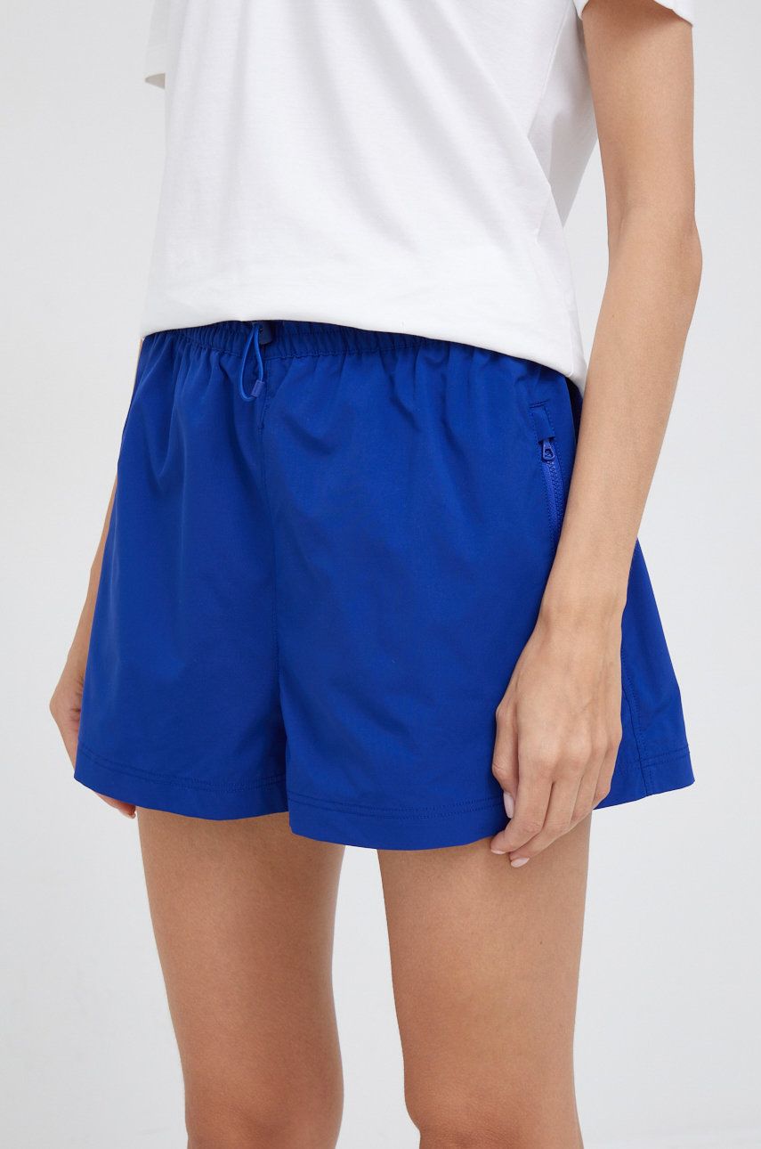 Lacoste pantaloni scurti femei, culoarea albastru marin, neted, high waist albastru