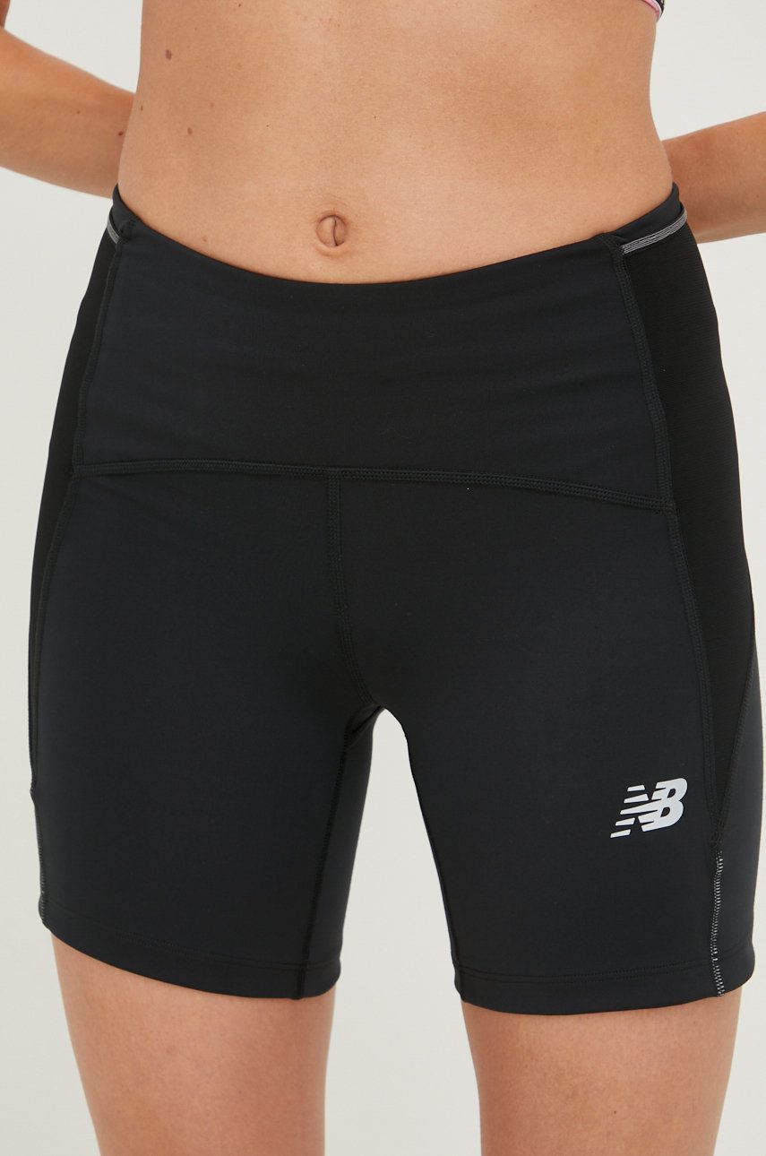 New Balance pantaloni scurți de alergare Impact Run femei, culoarea negru, cu imprimeu, medium waist answear.ro imagine noua