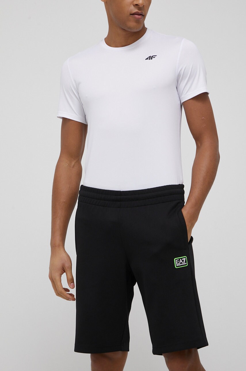 

Къси панталони EA7 Emporio Armani мъжко в черно, Черен