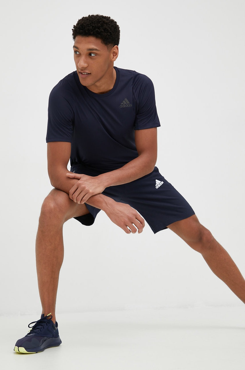 

Шорты adidas мужские цвет синий
