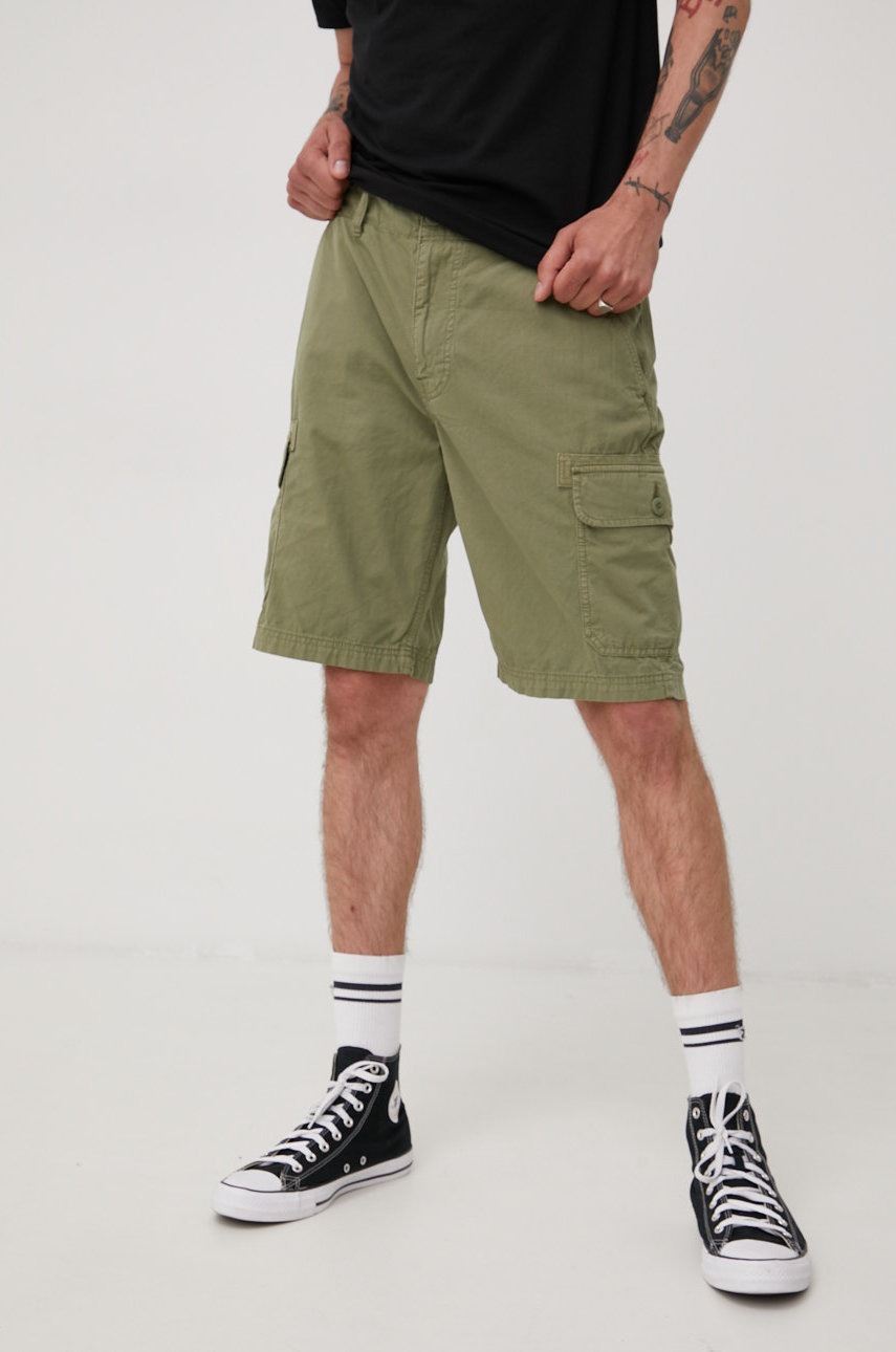 

Памучен къс панталон Superdry в зелено, Зелен
