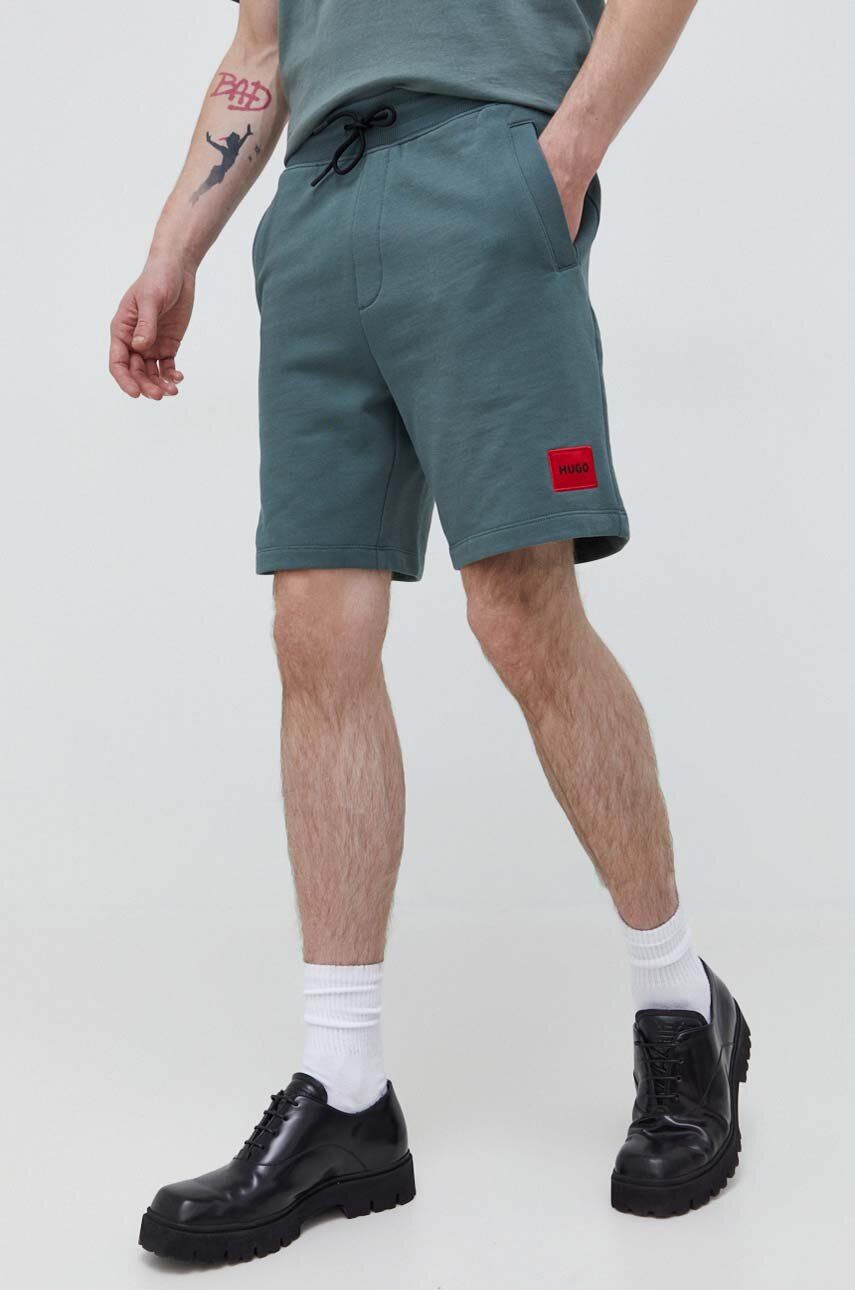 E-shop Bavlněné šortky HUGO zelená barva