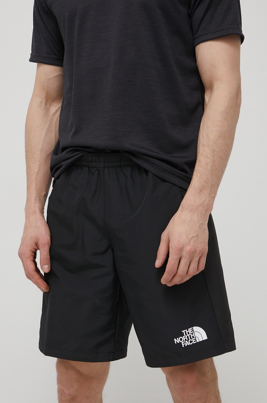

Спортни шорти The North Face мъжко в черно, Черен