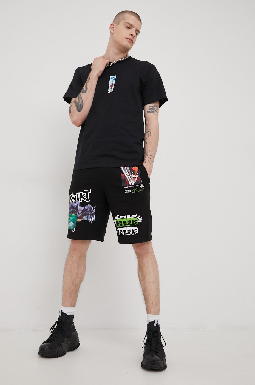

Шорты HUF X Marvel мужские цвет чёрный
