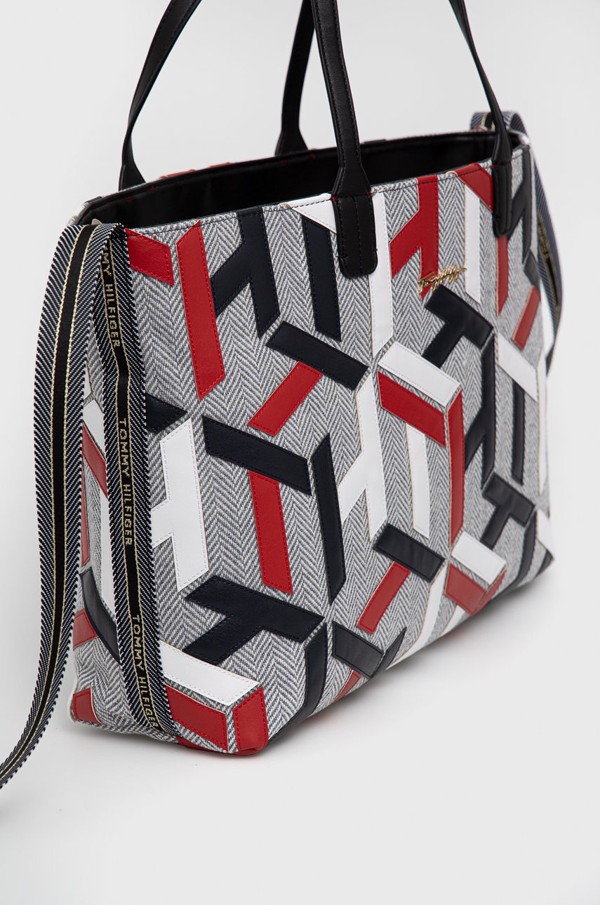 

Сумочка Tommy Hilfiger