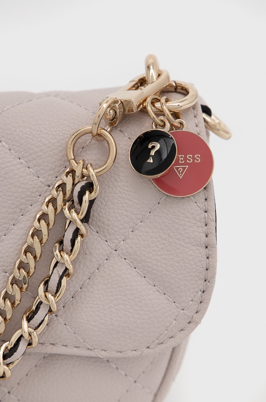 

Сумочка Guess колір бежевий