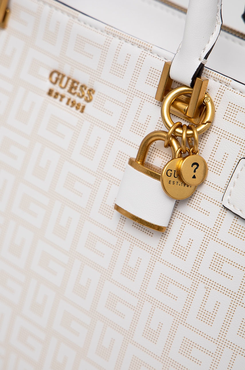 

Сумочка Guess цвет белый