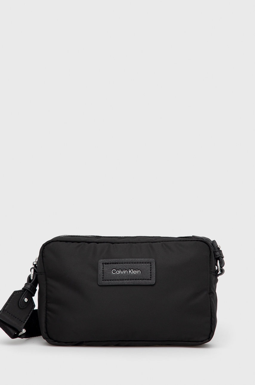 

Чанта Calvin Klein в черно, Черен