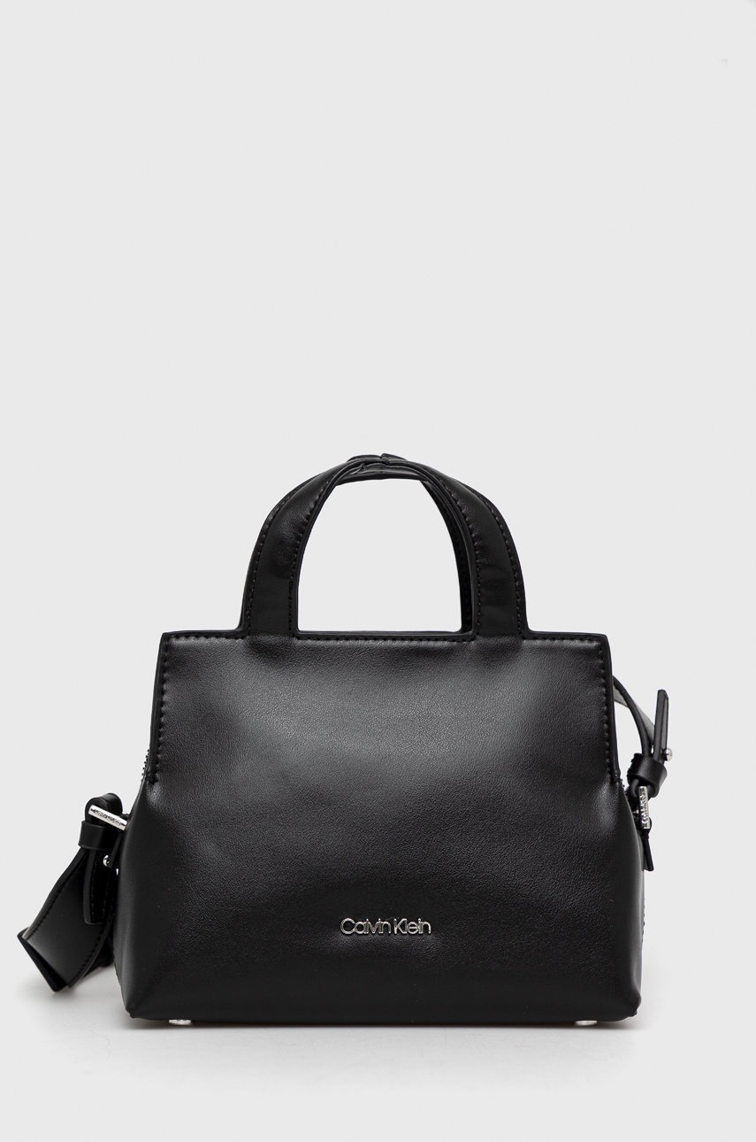 

Чанта Calvin Klein в черно, Черен