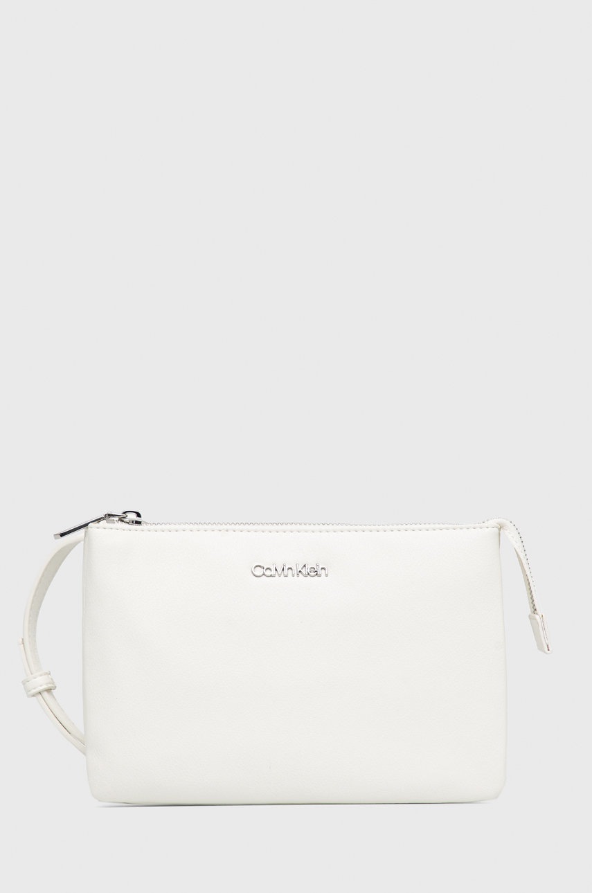 

Чанта Calvin Klein в бяло, Бял