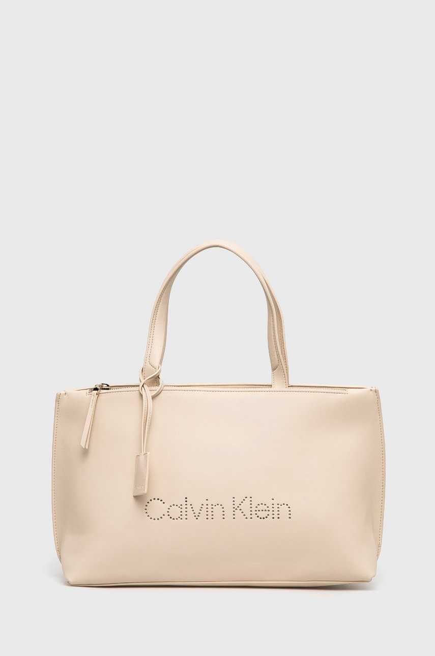 

Чанта Calvin Klein в бежово, Бежов