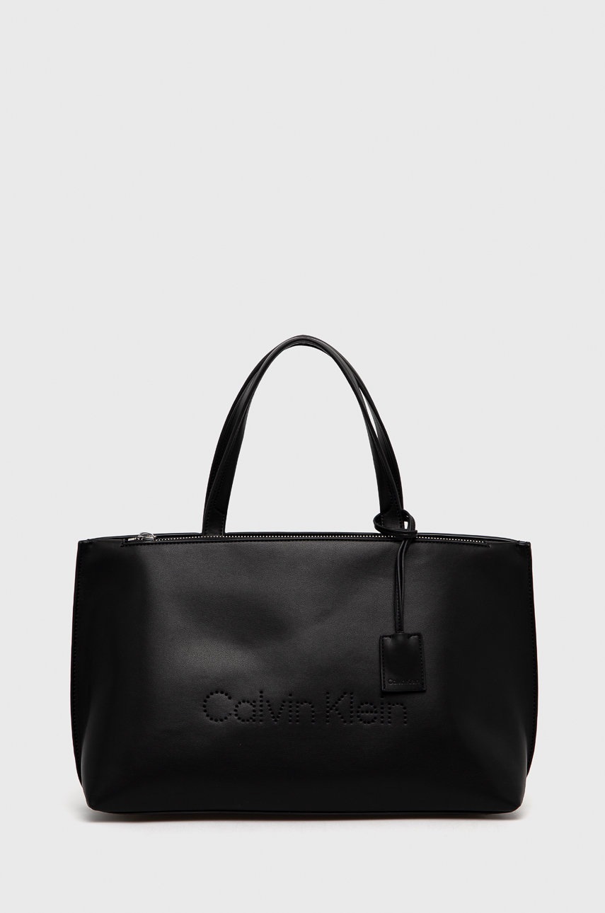 

Чанта Calvin Klein в черно, Черен