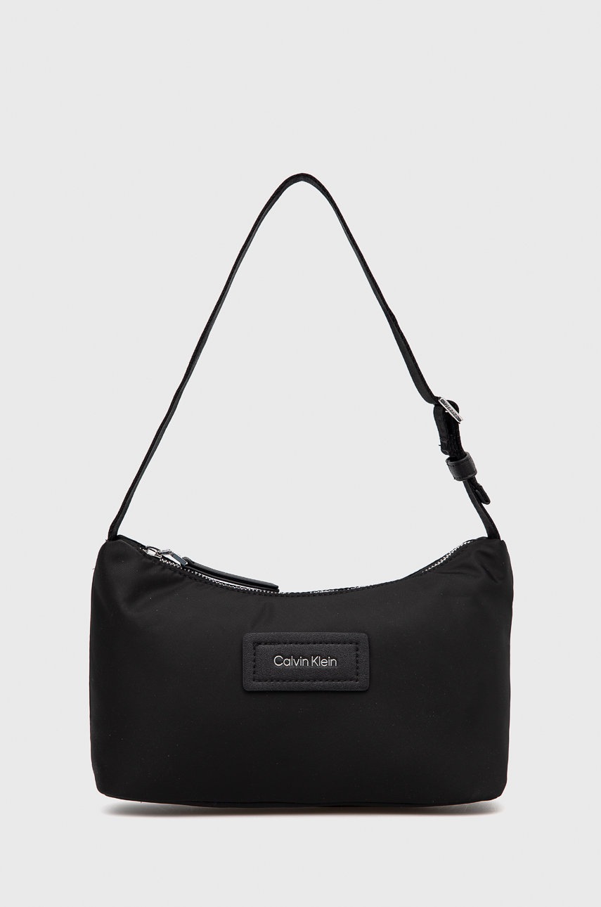 

Чанта Calvin Klein в черно, Черен