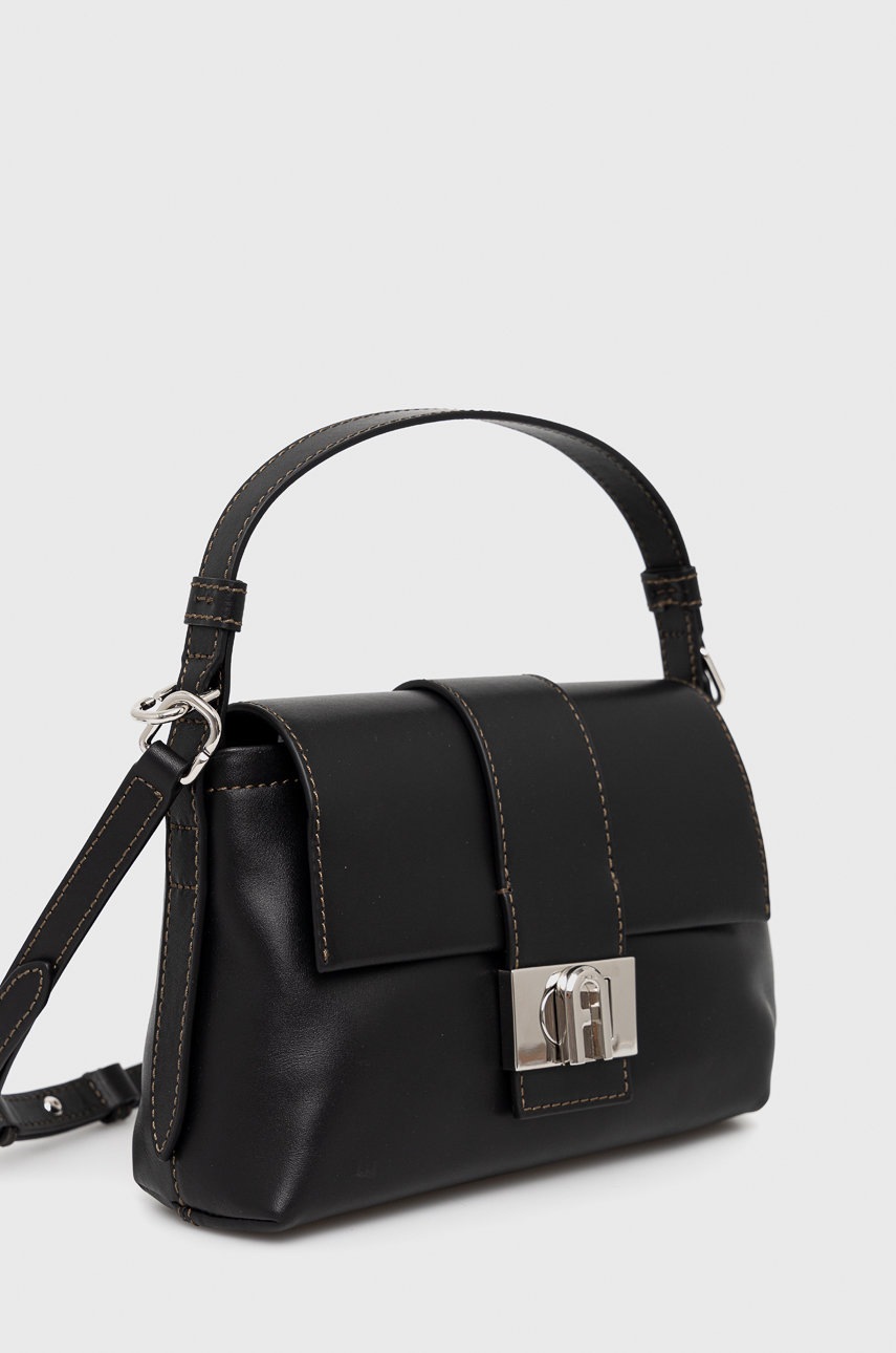 

Кожаная сумочка Furla цвет чёрный