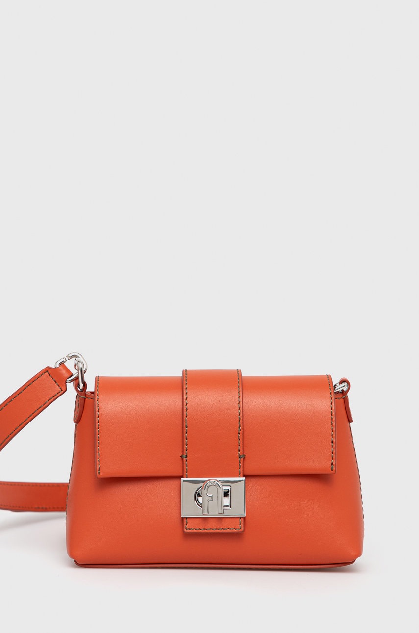

Кожена чанта Furla в оранжево, Оранжев