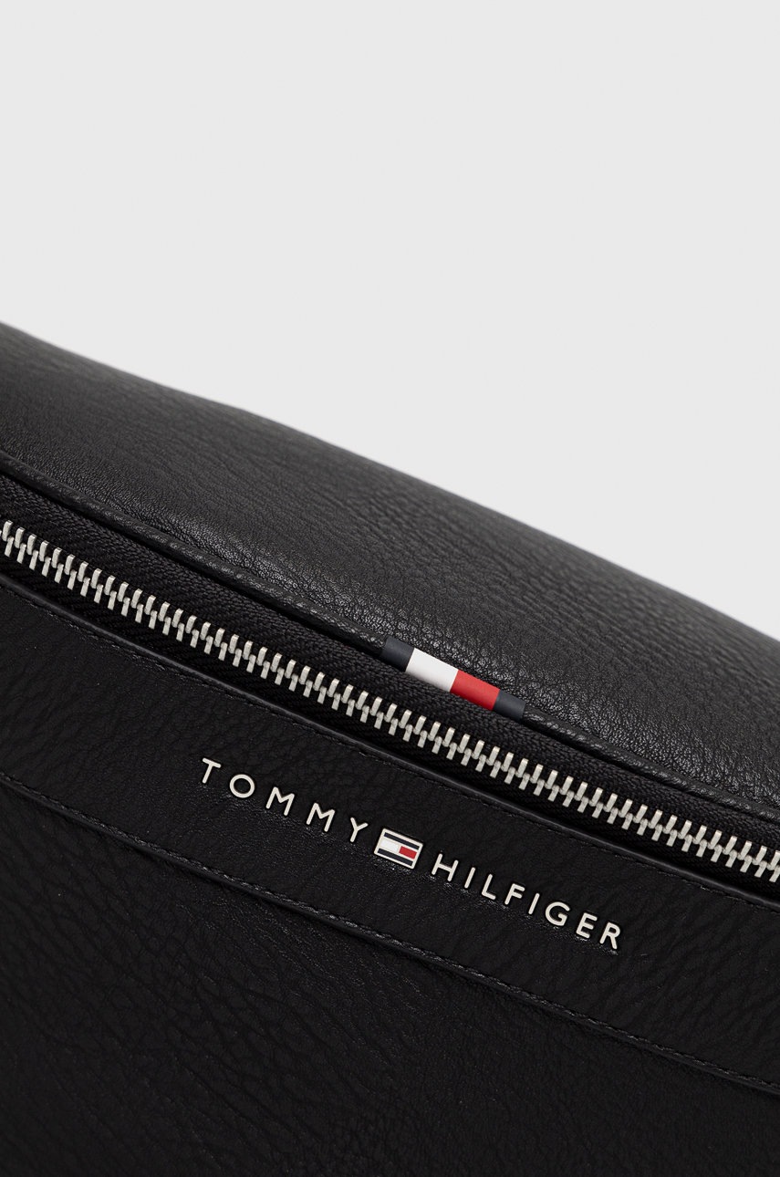 

Сумка на пояс Tommy Hilfiger колір чорний