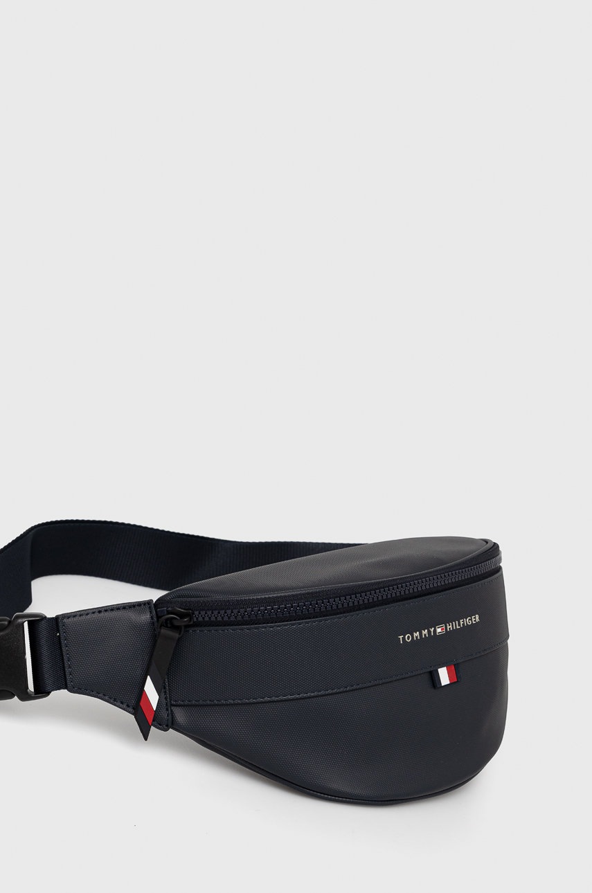 

Сумка на пояс Tommy Hilfiger цвет синий