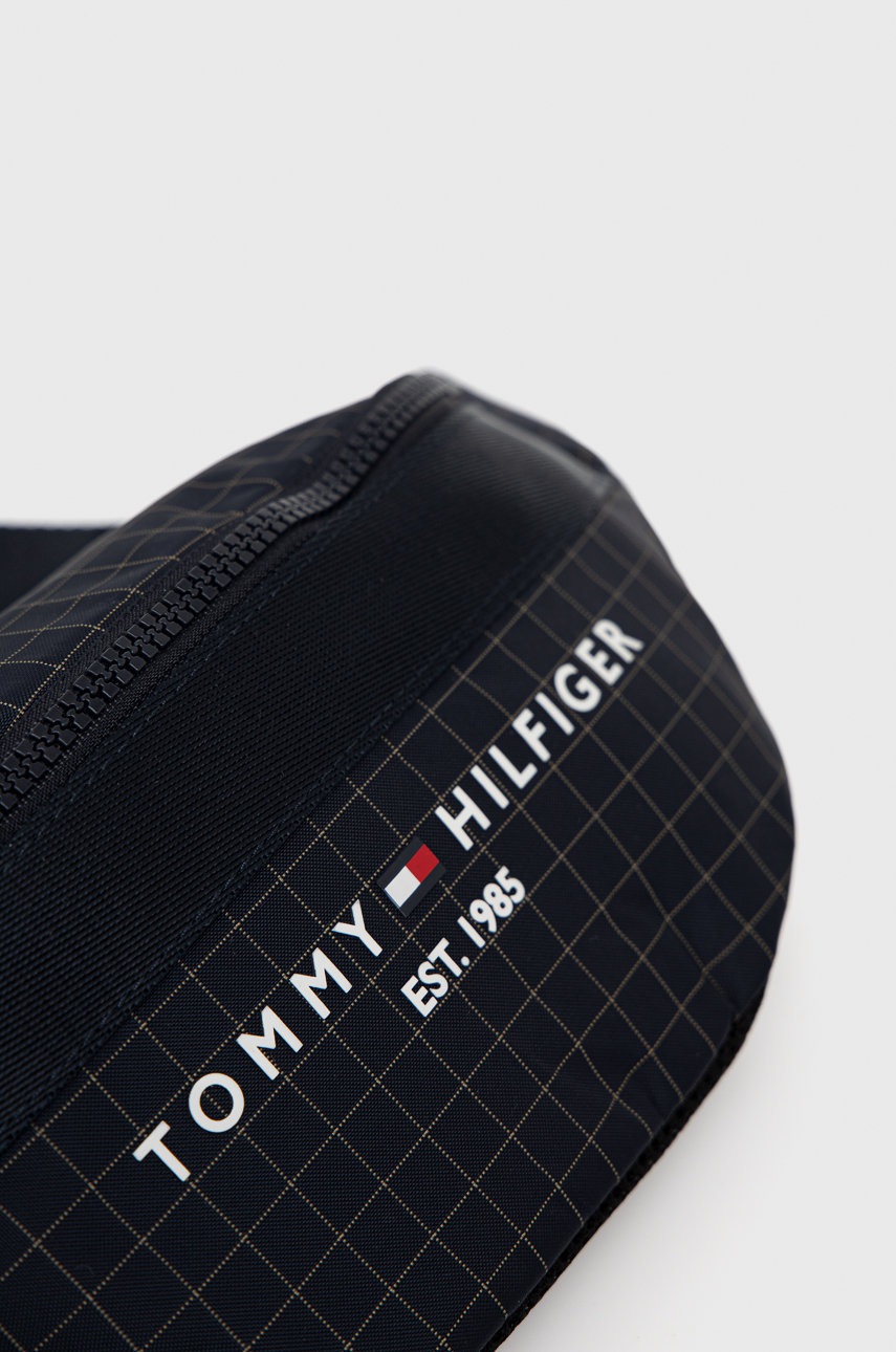 

Сумка на пояс Tommy Hilfiger колір синій