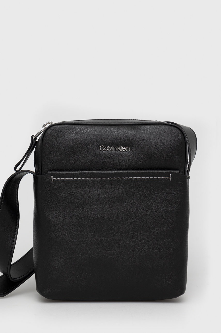 

Чанта през рамо Calvin Klein в черно, Черен