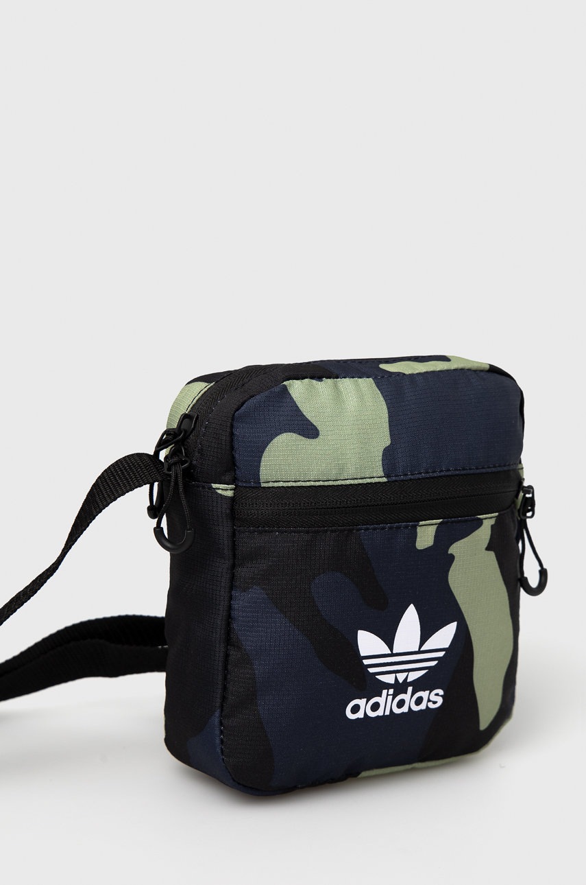 

Сумка adidas Originals HC9525 колір зелений