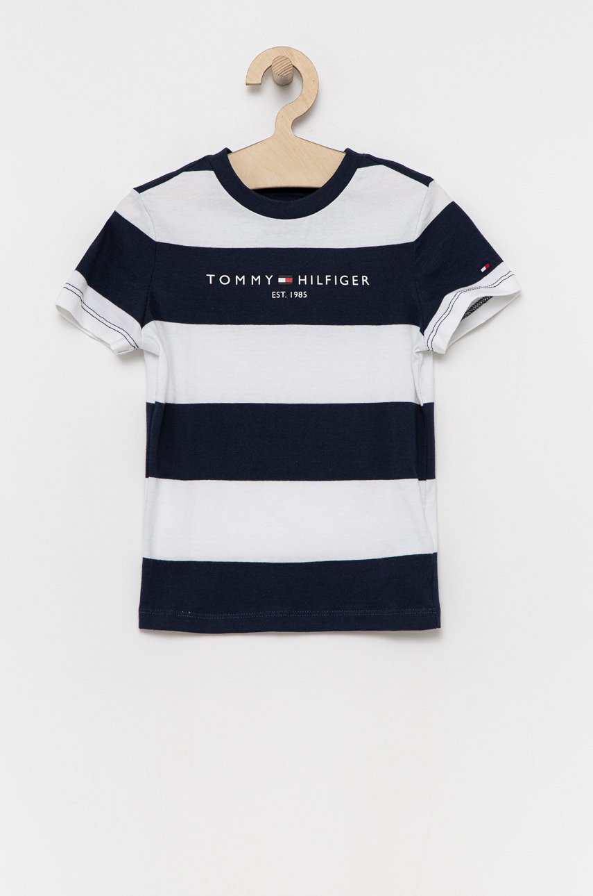 

Детска памучна тениска Tommy Hilfiger в тъмносиньо с десен, Тъмносин