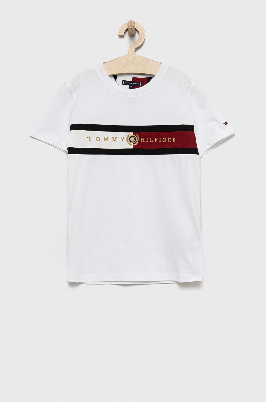 

Детска памучна тениска Tommy Hilfiger в бяло с апликация, Бял