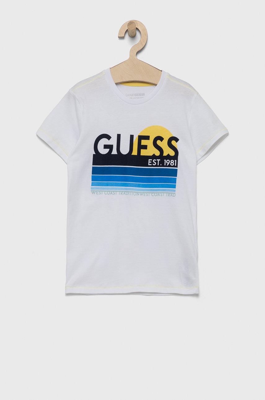 

Детска памучна тениска Guess с принт, Бял