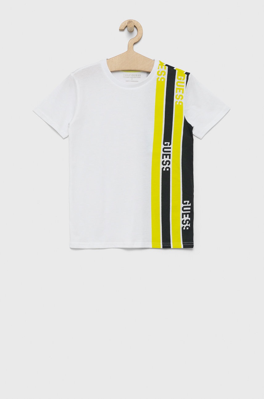 

Детска памучна тениска Guess в бяло с принт, Бял
