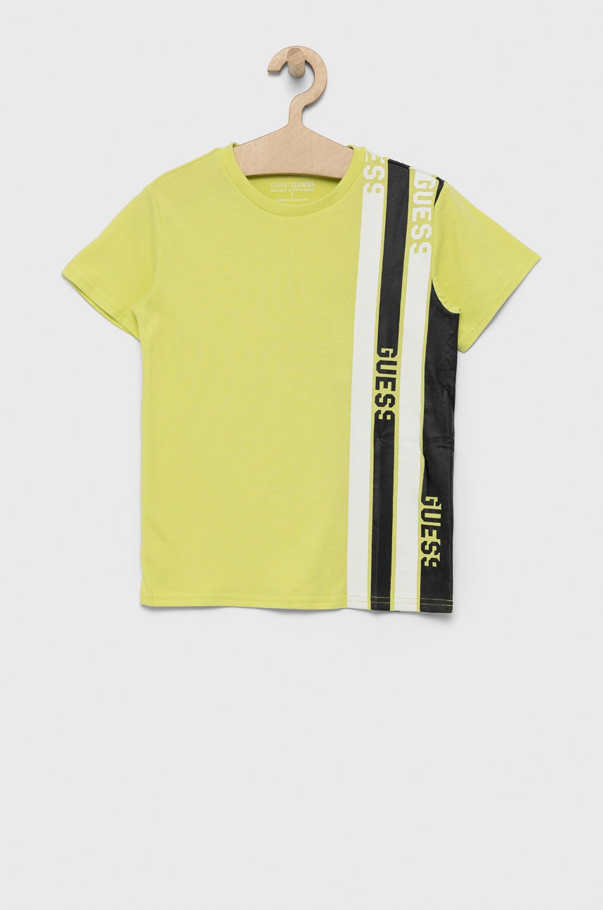 

Детска памучна тениска Guess в зелено с принт, Зелен
