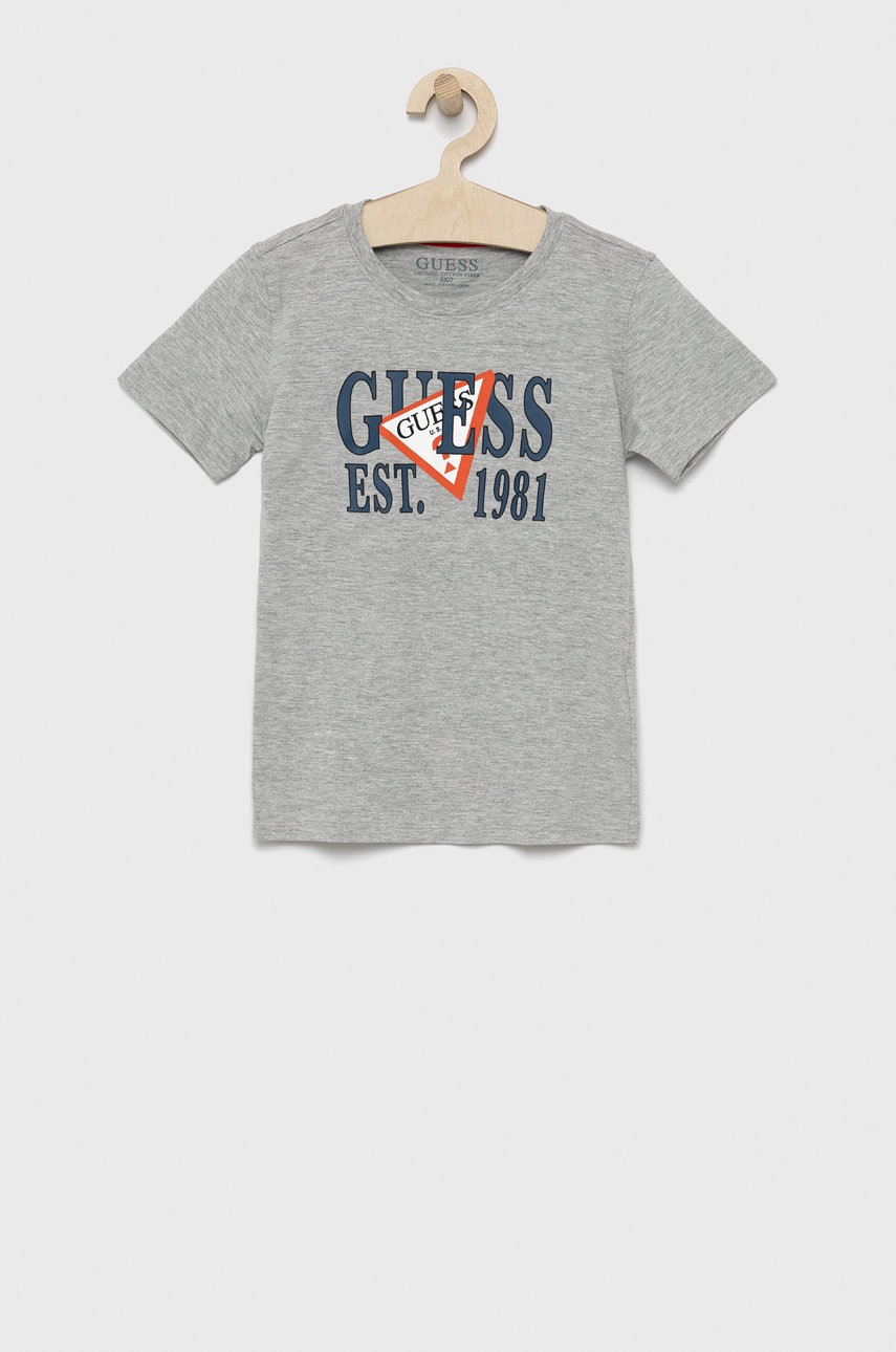 

Детска памучна тениска Guess в сиво с изчистен дизайн, Сив