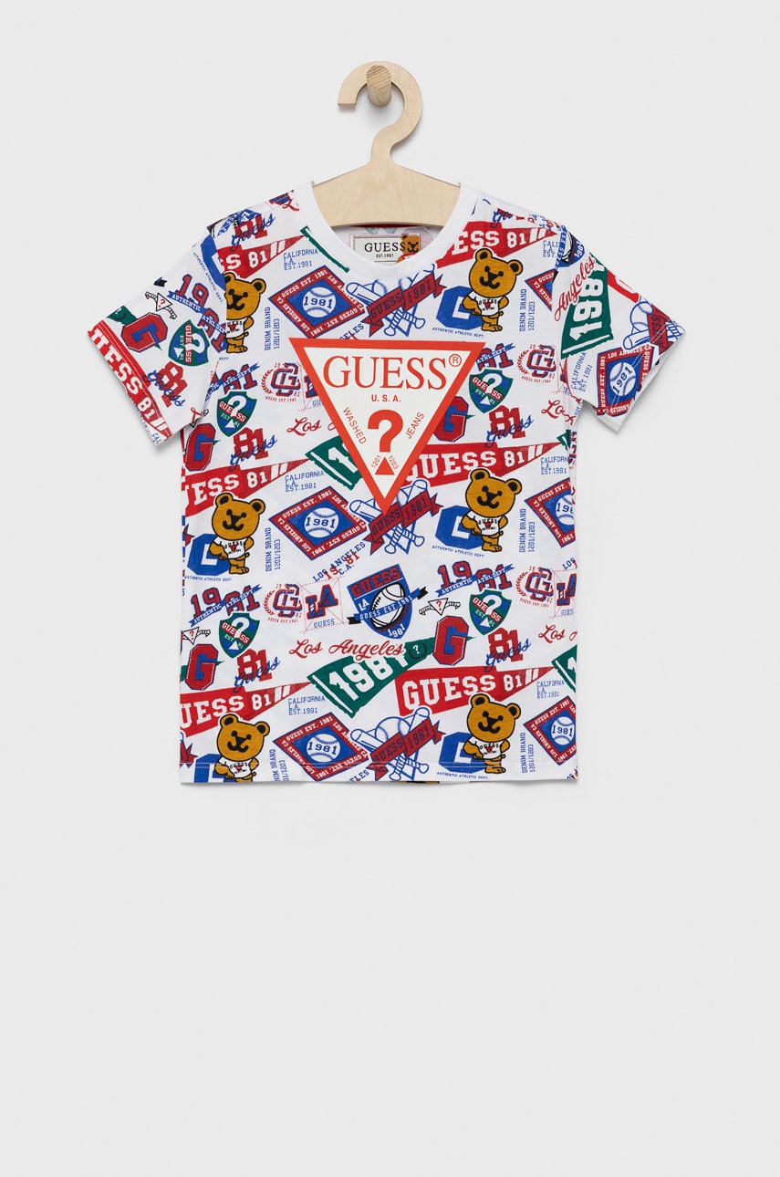 

Детска памучна тениска Guess в бяло с десен, Бял