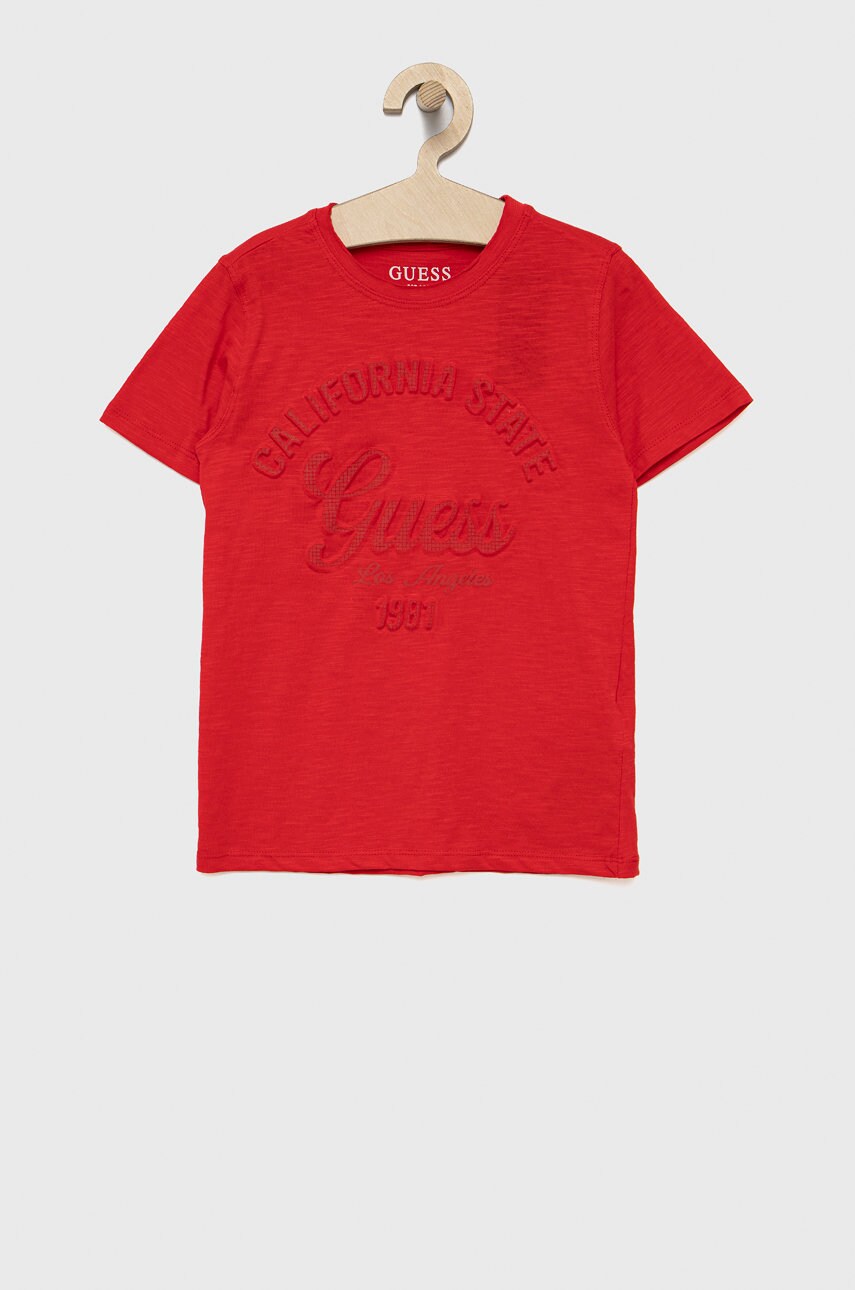 

Детска памучна тениска Guess в червено с апликация, Червен