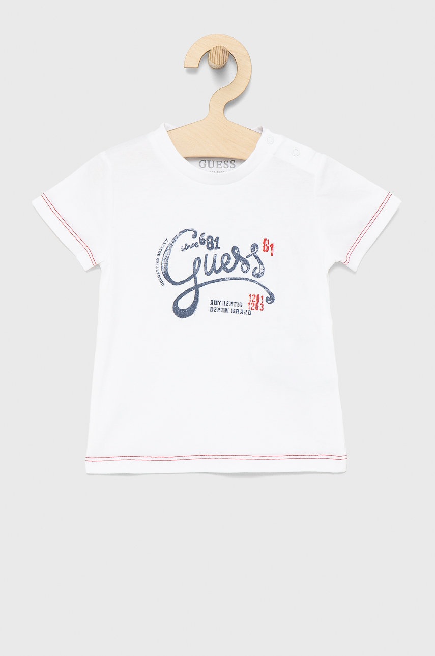 

Детска памучна тениска Guess в бяло с принт, Бял