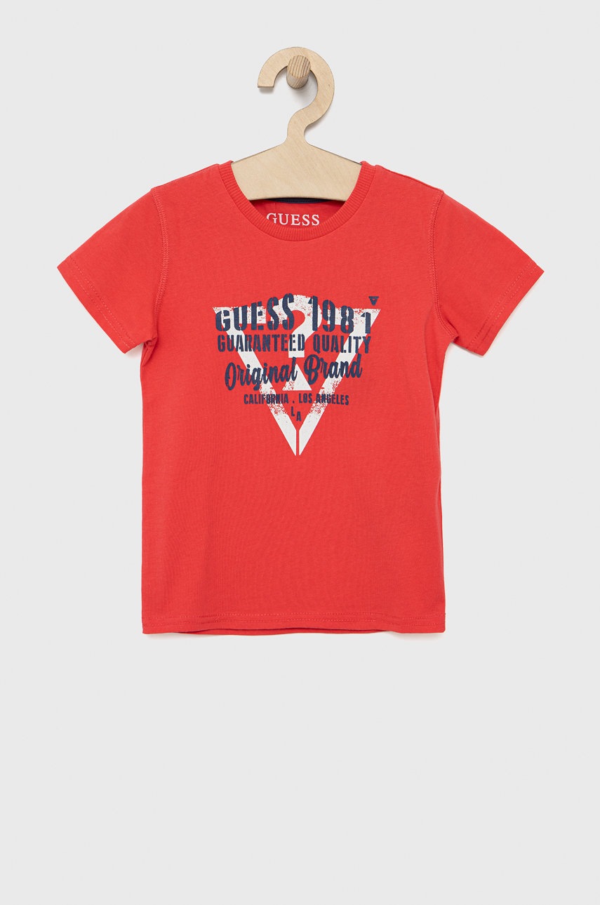 

Детска памучна тениска Guess в розово с принт, Розов