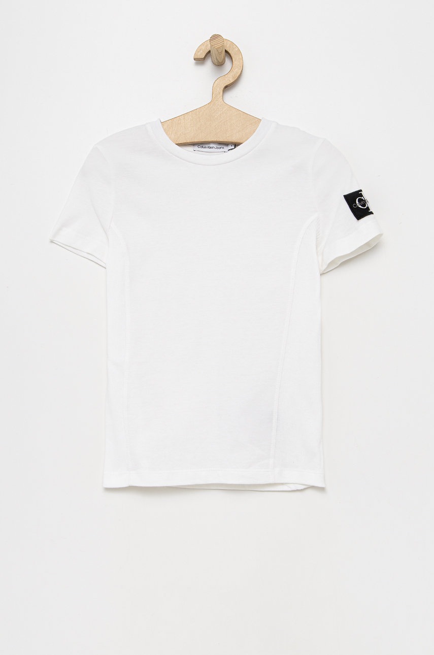 

Детска памучна тениска Calvin Klein Jeans в бяло с изчистен дизайн, Бял