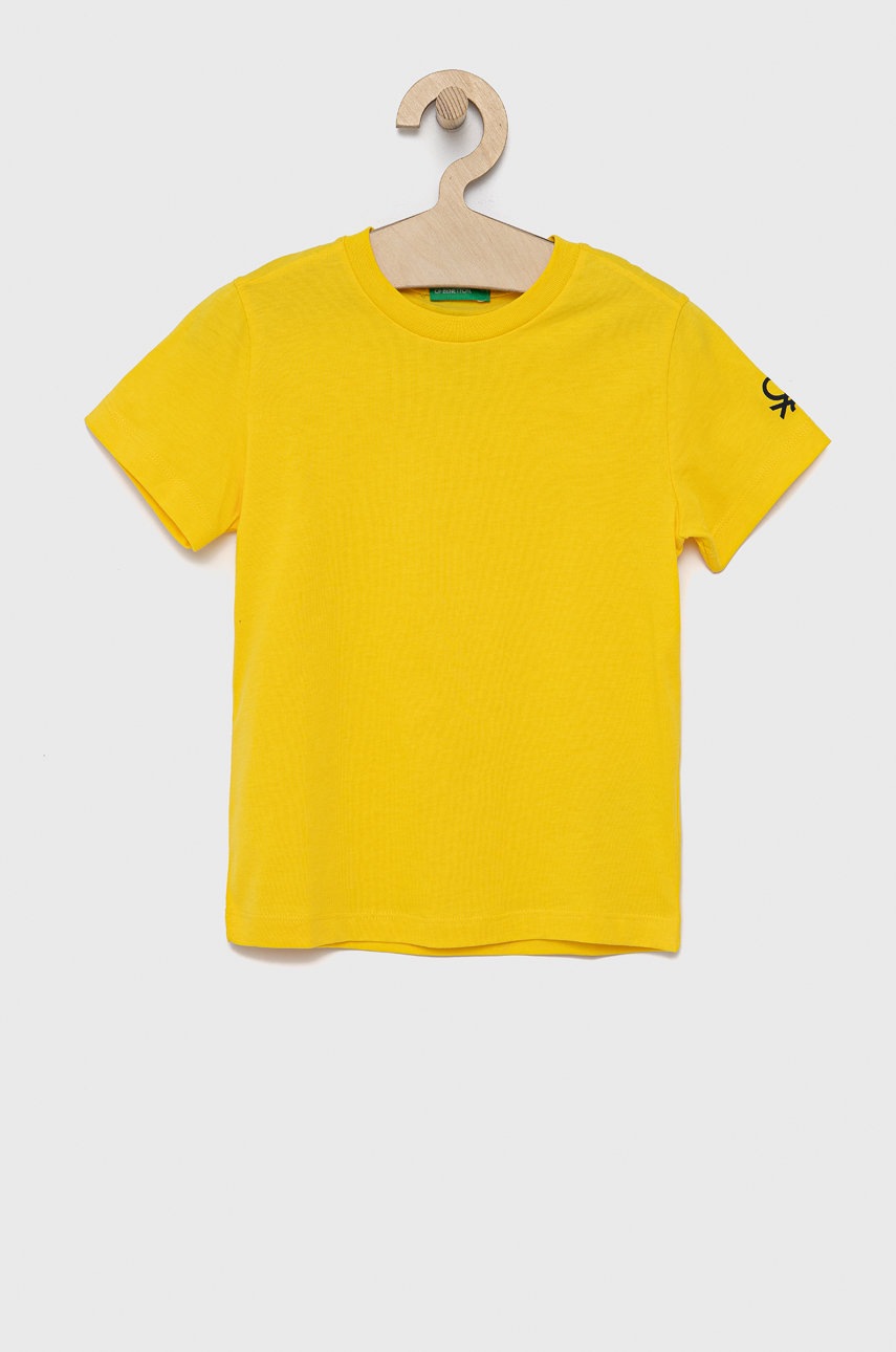 

Детска памучна тениска United Colors of Benetton в жълто с изчистен дизайн, Жълт