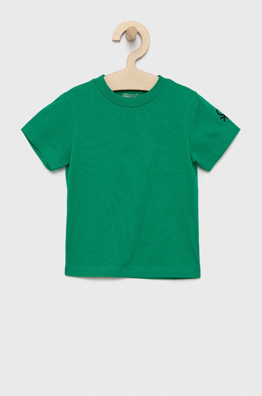

Детска памучна тениска United Colors of Benetton в зелено с изчистен дизайн, Зелен