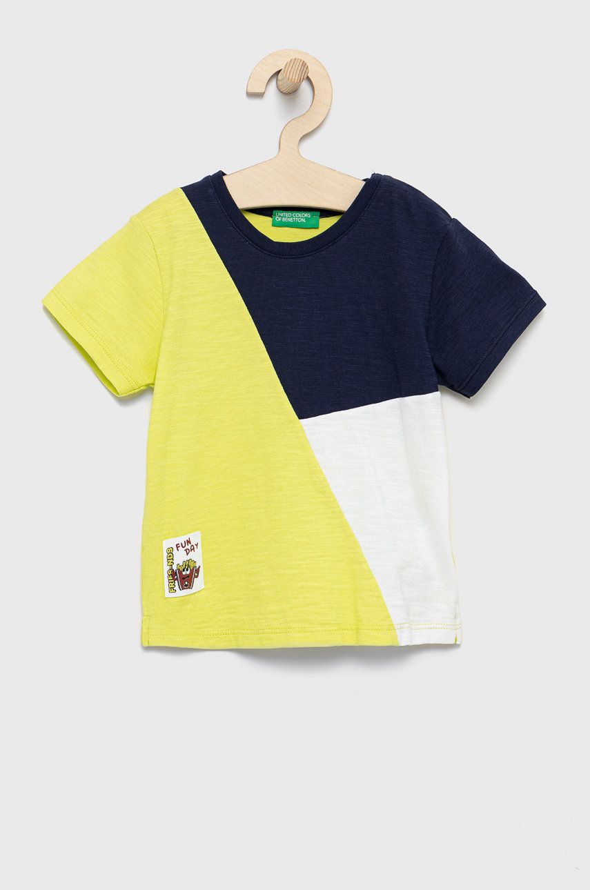 Dětské bavlněné tričko United Colors of Benetton s aplikací - vícebarevná -  100% Bavlna