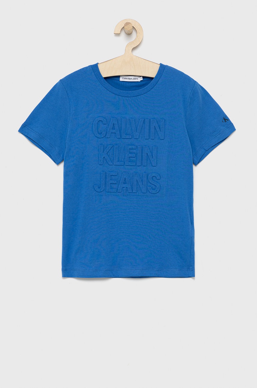 

Детска памучна тениска Calvin Klein Jeans с апликация, Син