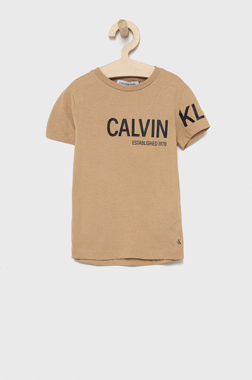 

Детска памучна тениска Calvin Klein Jeans в бежово с принт, Бежов
