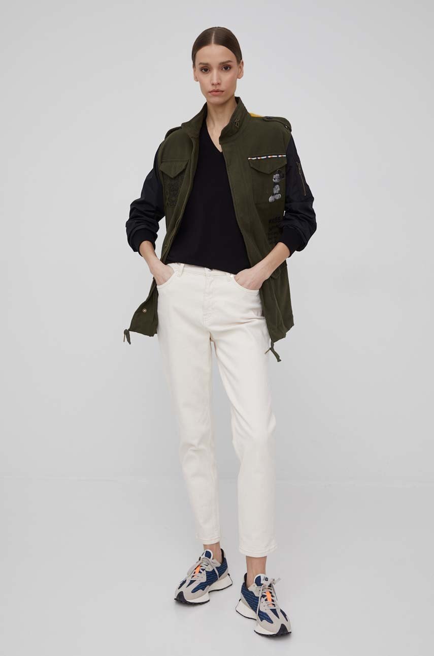 

Футболка Armani Exchange жіночий колір чорний