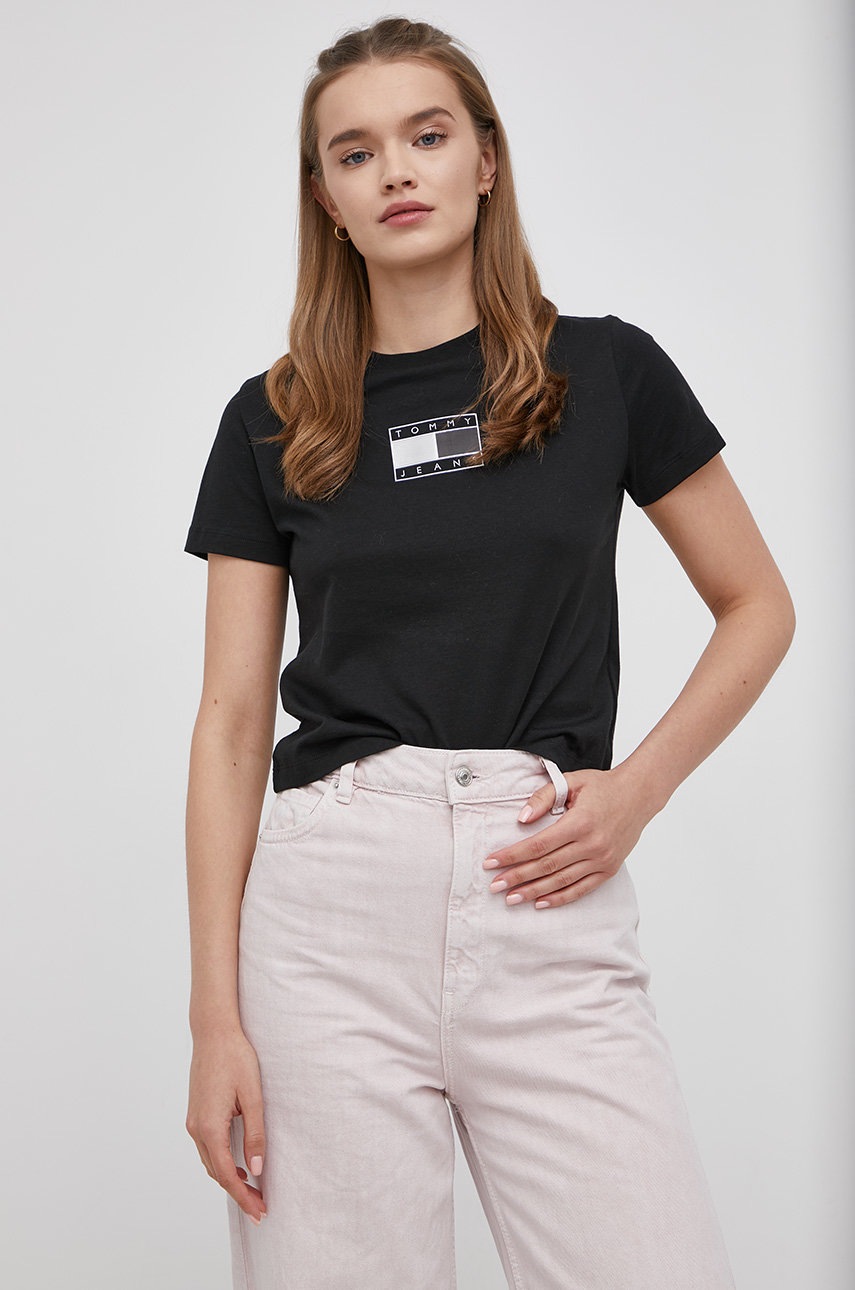 

Памучна тениска Tommy Jeans в черно, Черен