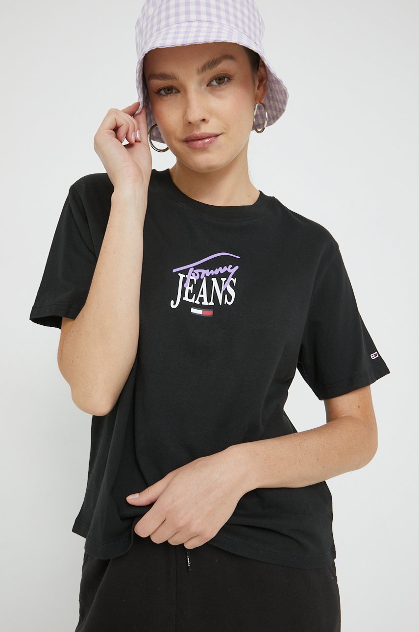 

Памучна тениска Tommy Jeans в черно, Черен
