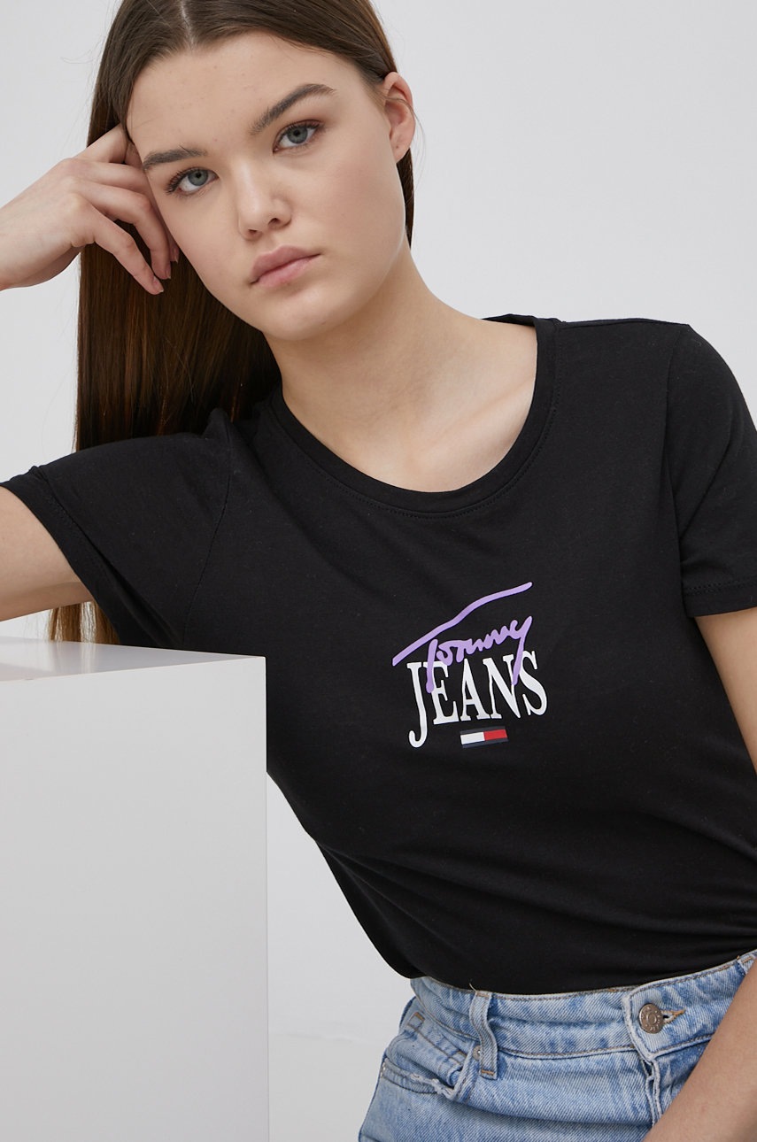 

Тениска Tommy Jeans дамска в черно, Черен