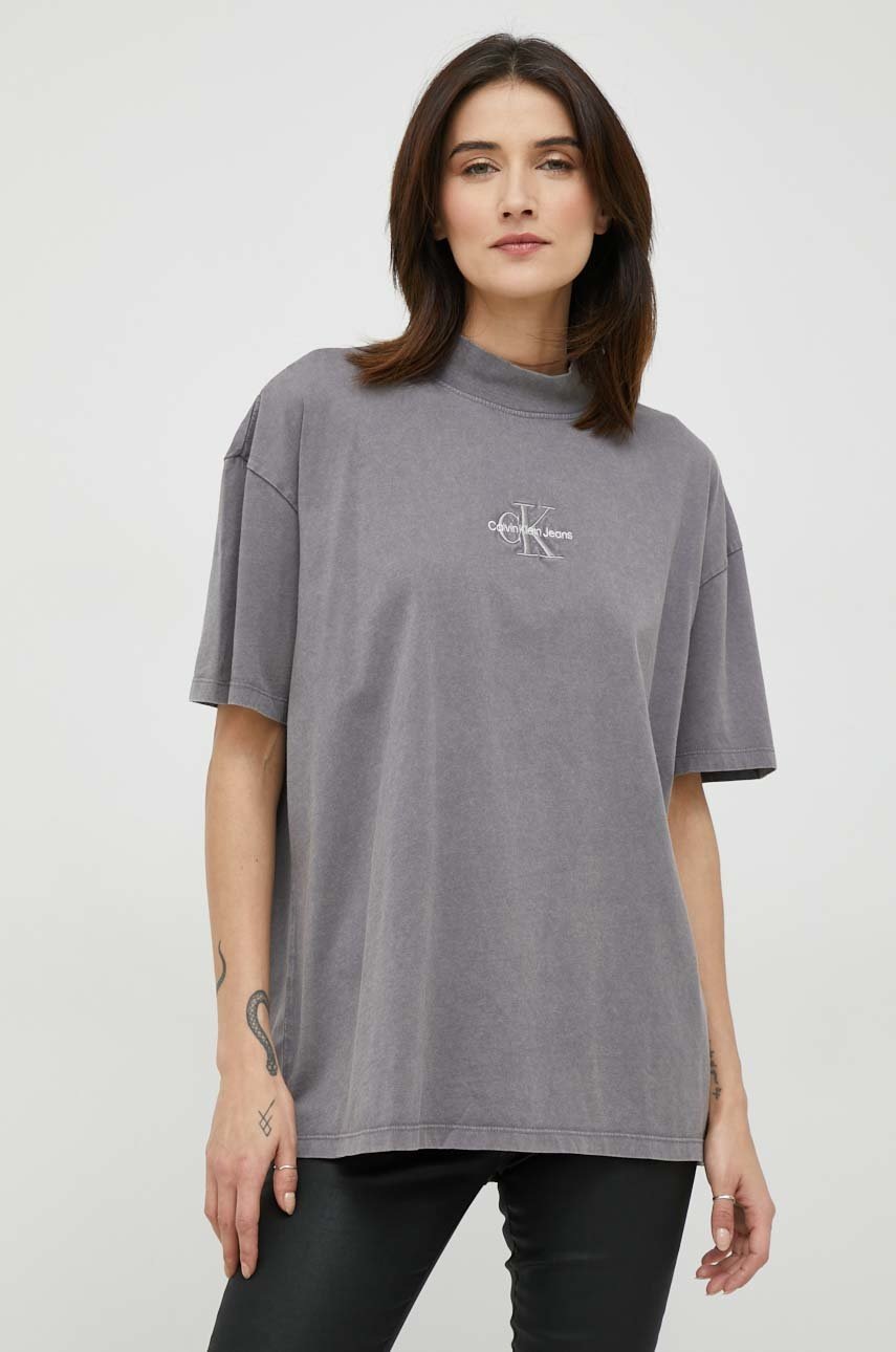 

Тениска Calvin Klein Jeans в сиво, Сив