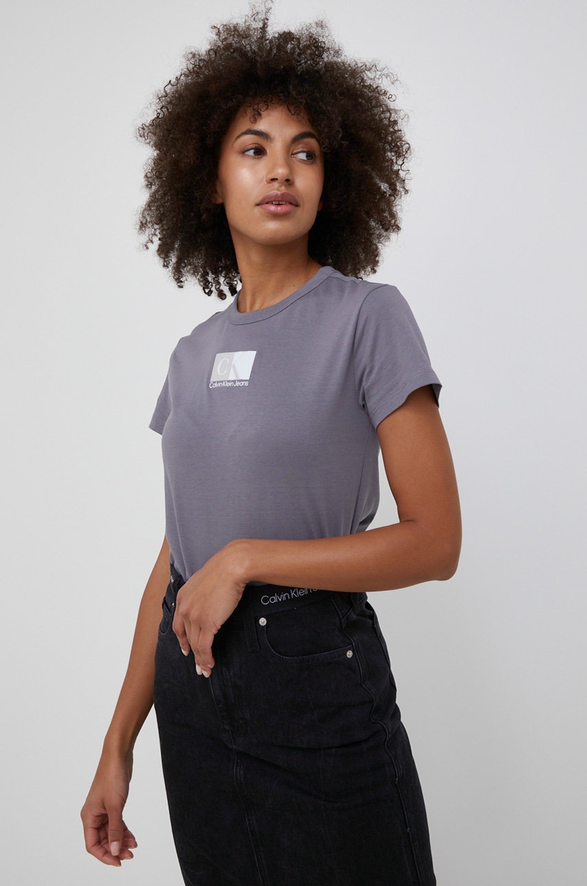 

Памучна тениска Calvin Klein Jeans в сиво, Сив
