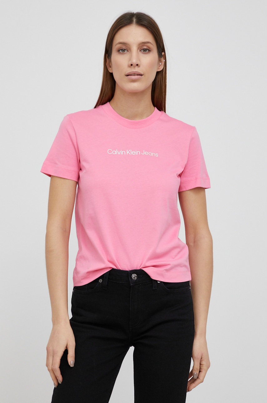 

Памучна тениска Calvin Klein Jeans в лилаво, Виолетов